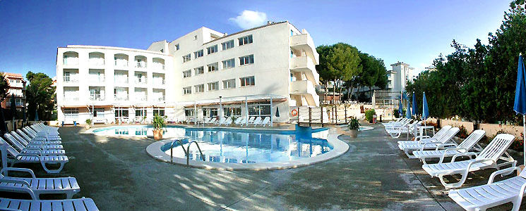 O7 Club Cala Ratajda Hotel 3*